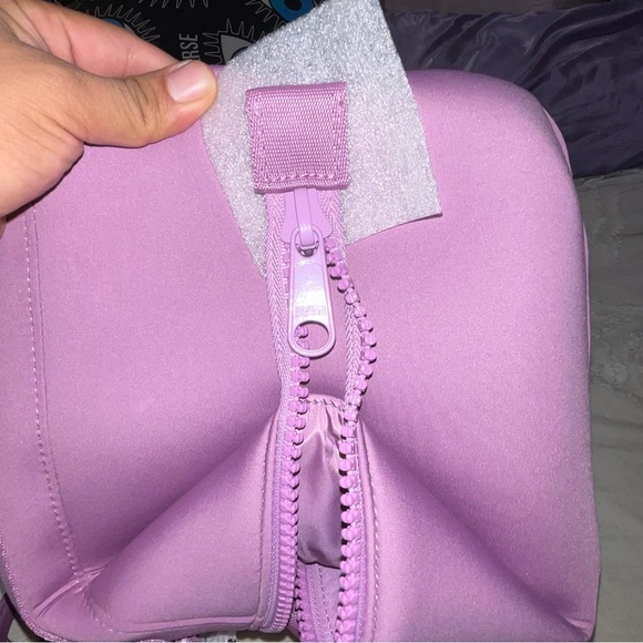 Danger Dover Landon Carryall Duffel Sz Medium
SOLD OUT VIOLET COLOR MSRP $200 - Picture 5 of 11
